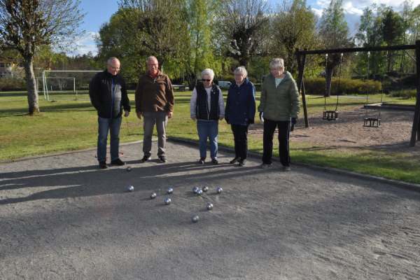 Boulespele på hyttbacken onsdagar 17:00 – 19:00 Välkomna