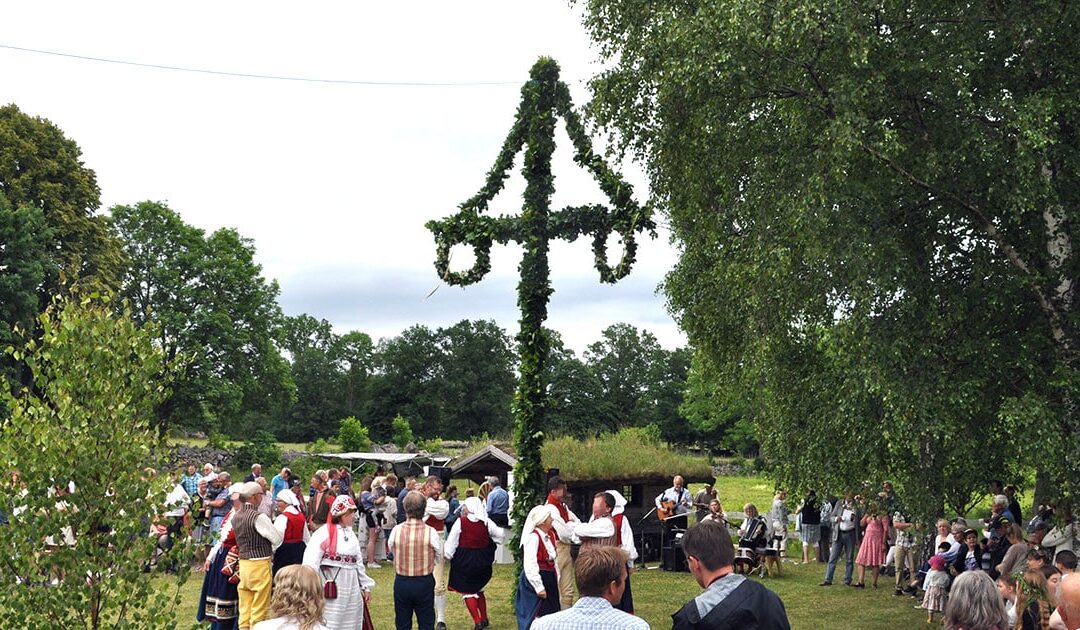 Välkommen att fira midsommar i Nylund!